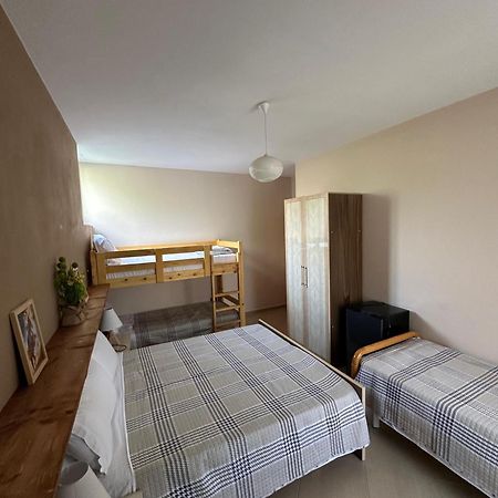 Hotel Rozmarine à Pellumbas Extérieur photo