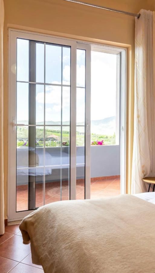 Hotel Rozmarine à Pellumbas Extérieur photo