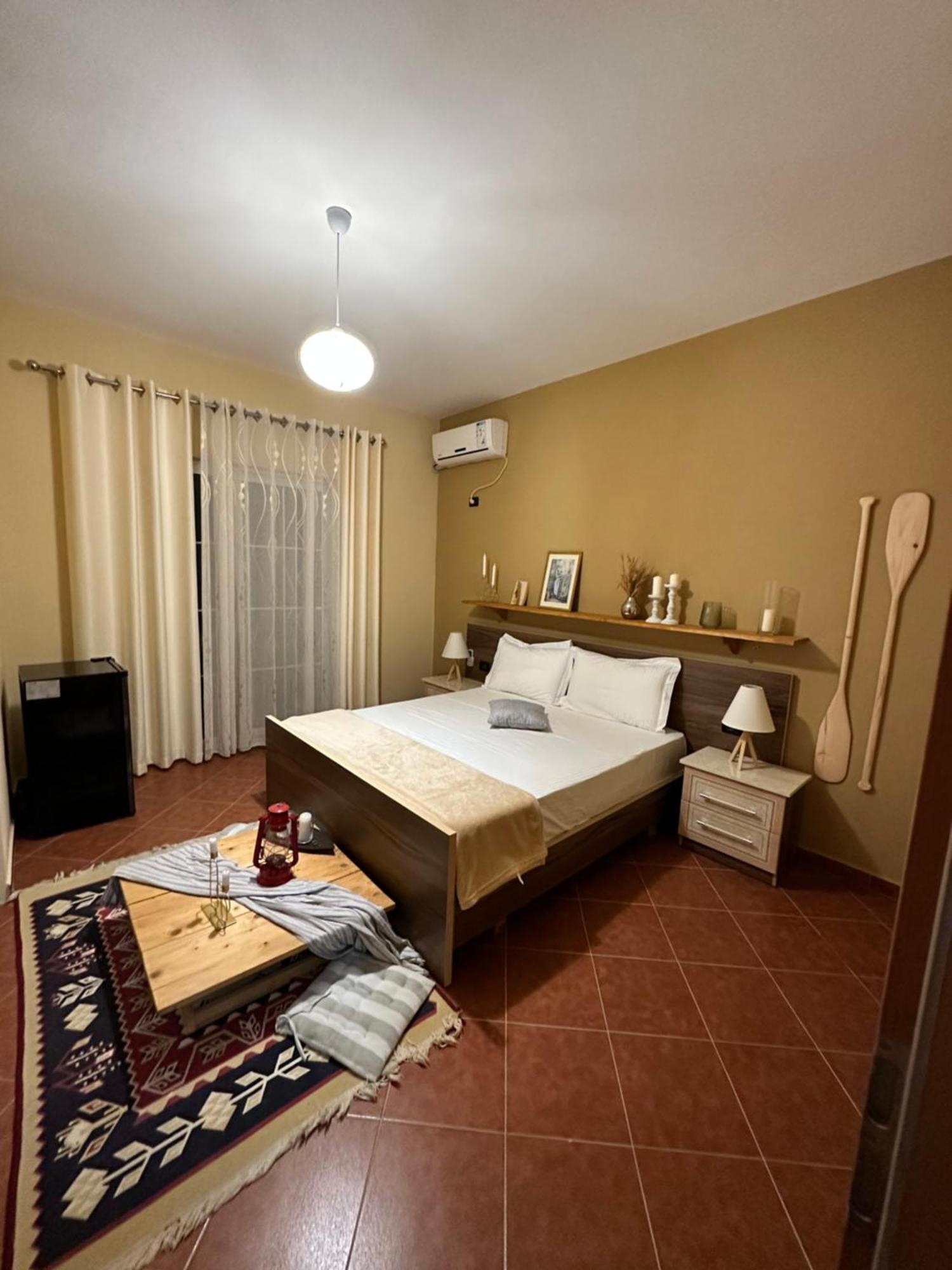 Hotel Rozmarine à Pellumbas Extérieur photo