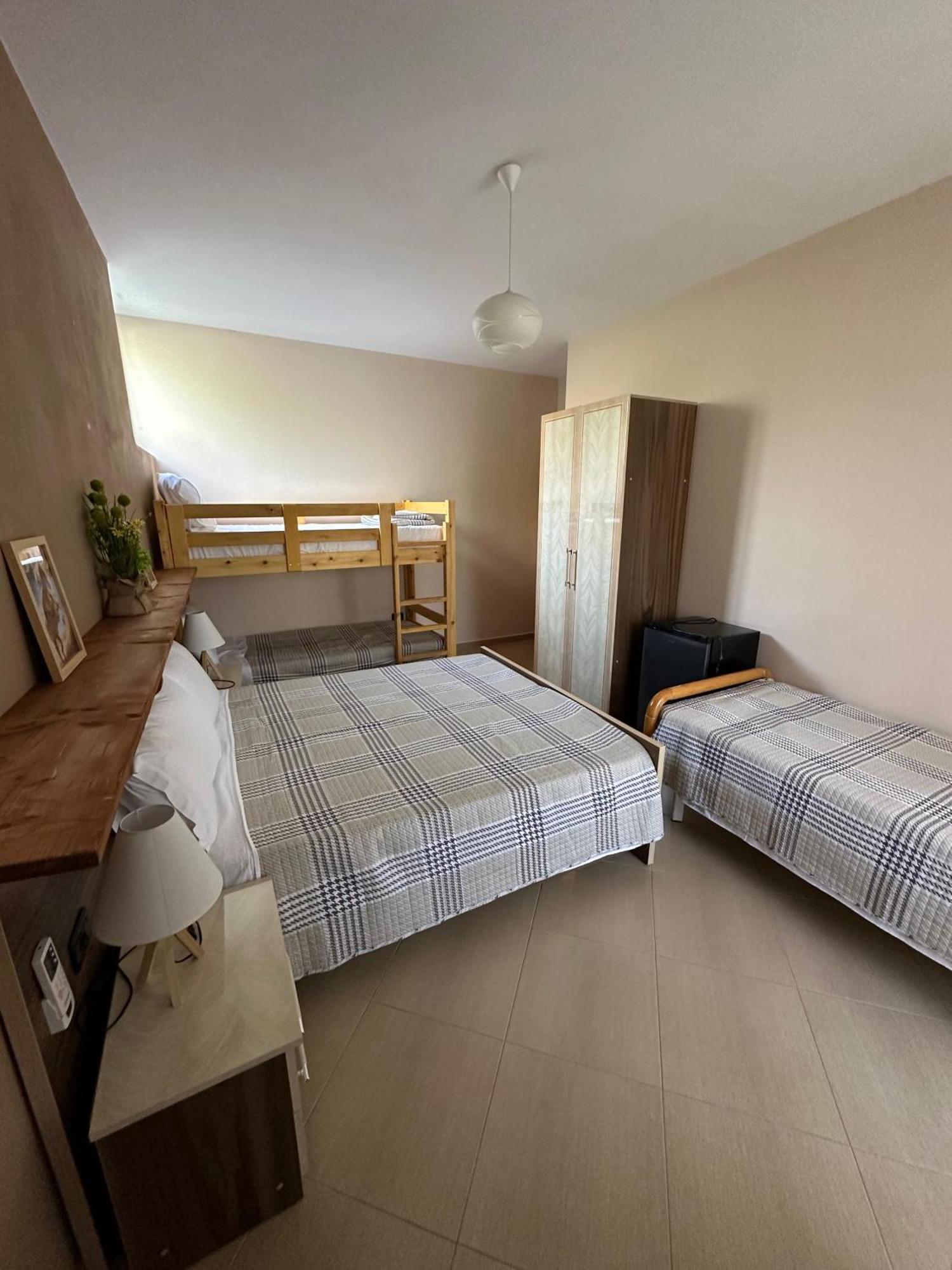 Hotel Rozmarine à Pellumbas Extérieur photo